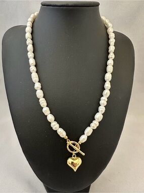 Pearl Bead Necklace with Gold Heart Toggle Pendant - White